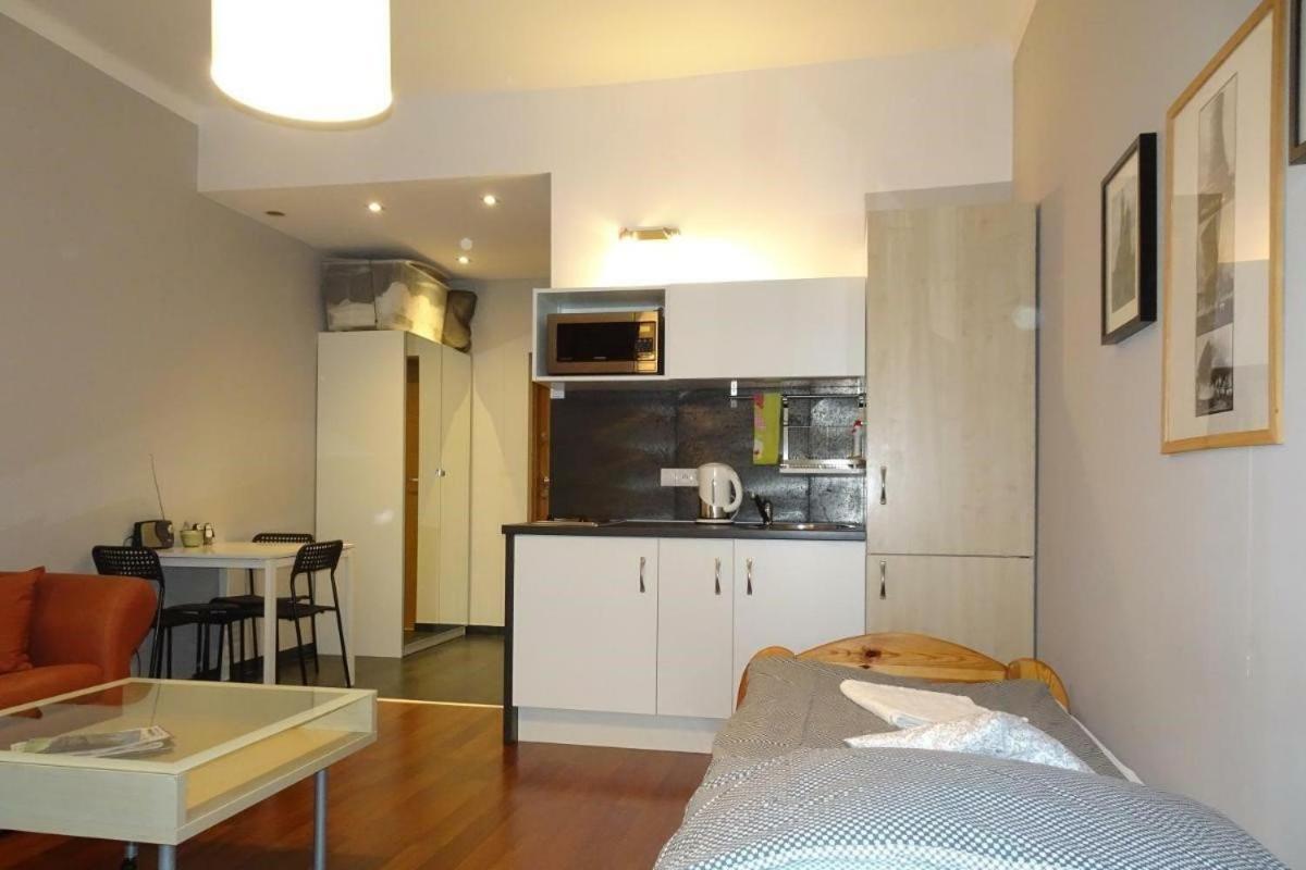 Cybulskiego Guest Rooms Красков Екстериор снимка