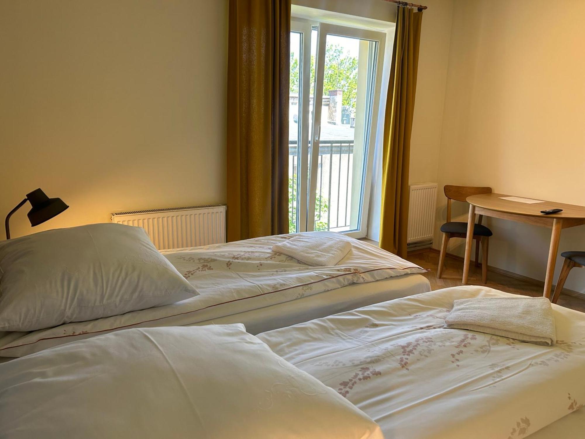 Cybulskiego Guest Rooms Красков Екстериор снимка